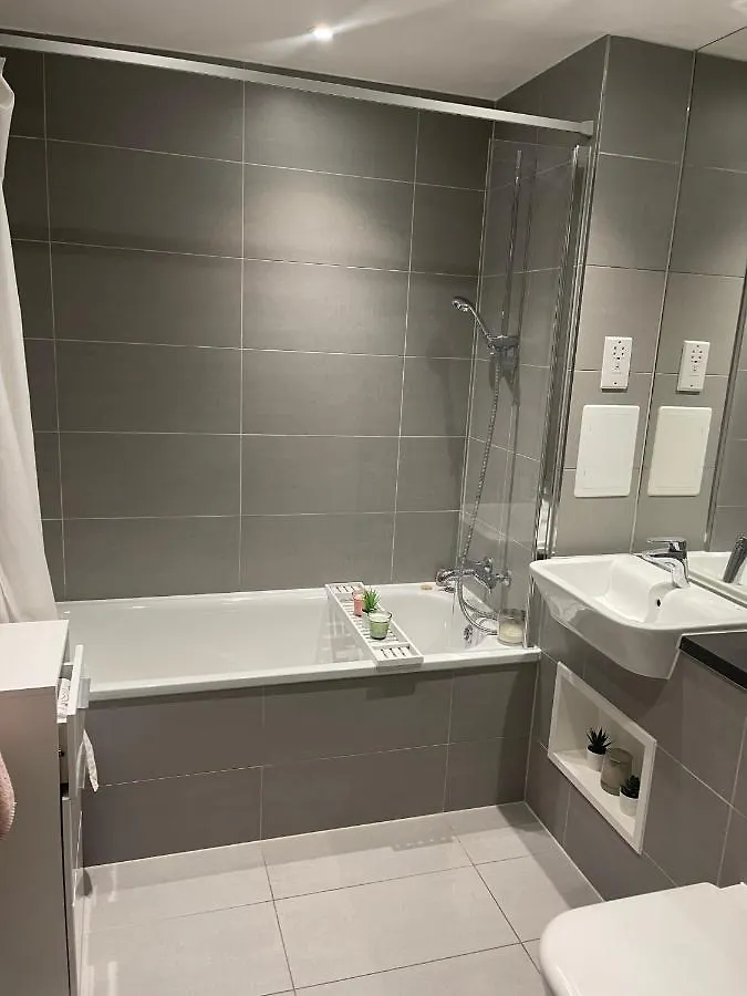 One Bed Apartment In Central London